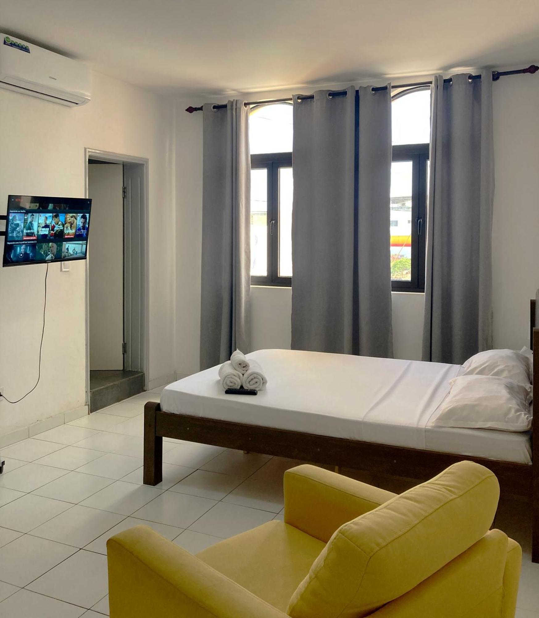Cantinho C - Alojamento Complementar Praia Exterior photo